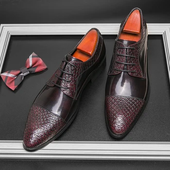 Итальянские легкие кожаные туфли класса люкс, черные деловые официальные мужские туфли с острым носком, мужские свадебные туфли из лакированной кожи