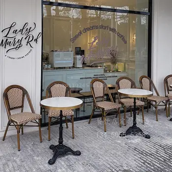 Сочетание мраморного стола и стула на открытом воздухе, Французский кофе, Чай с молоком, Магазин десертов, Ротанговый стул, Обеденный стол на открытом воздухе снаружи